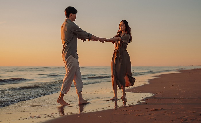 couple dp for whatsapp half half
